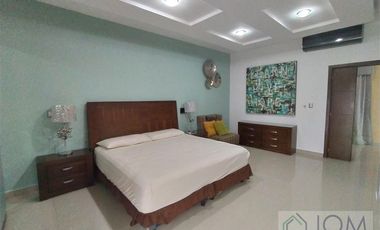 Residencia con Alberca y Amueblada