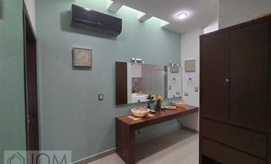 Residencia con Alberca y Amueblada
