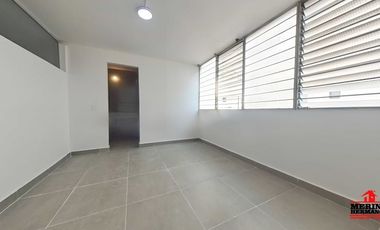 local en arriendo en el poblado. Cod A6067