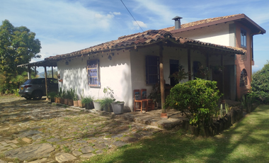 finca en arriendo en via aeropuerto-guarne. Cod A400633