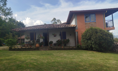 finca en arriendo en via aeropuerto-guarne. Cod A400633