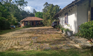 finca en arriendo en via aeropuerto-guarne. Cod A400633