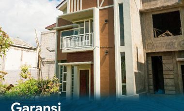 JUAL CEPAT BU! Villa Keluarga 2 Lantai Desain Futuristik Harga Anjlok