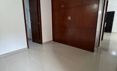 Alquilo Apartamento Piso 1, Conjunto Residencial Bosque Real, Valle del Lili, Sur de Cali.. Cod A12000