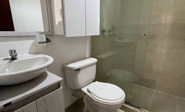 Alquilo Apartamento Piso 1, Conjunto Residencial Bosque Real, Valle del Lili, Sur de Cali.. Cod A12000