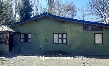Venta casa de 3 ambientes  con depto. para renta en Playa Serena, Bariloche