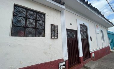 casalote en venta en el carmen - car 16 call 25 - 26. Cod V1487
