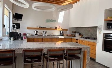 ESPECTACULAR CASA CALLE CERRADA PEDREGAL