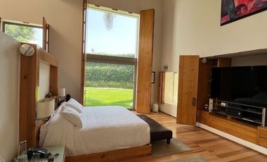 ESPECTACULAR CASA CALLE CERRADA PEDREGAL