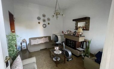 Casa para 2 Familias en venta en Bernal Oeste