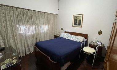 Casa para 2 Familias en venta en Bernal Oeste