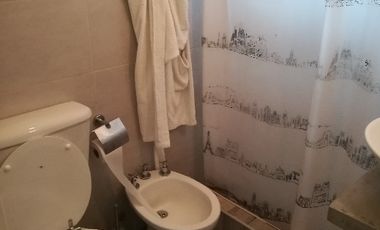 Casa para 2 Familias en venta en Bernal Oeste