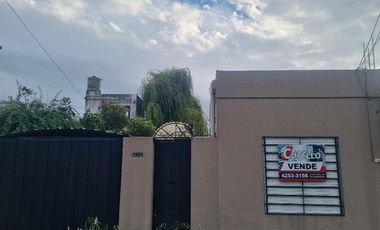 Casa para 2 Familias en venta en Bernal Oeste