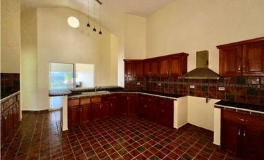 VENTA CASA EN ALTOS DEL MARIA CON 576 mts