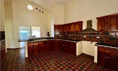 VENTA CASA EN ALTOS DEL MARIA CON 576 mts