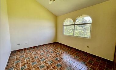 VENTA CASA EN ALTOS DEL MARIA CON 576 mts