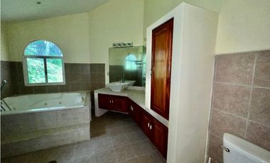 VENTA CASA EN ALTOS DEL MARIA CON 576 mts