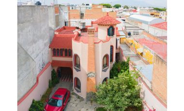 Casona En Venta Zona  Av. Juarez / Paseo Bravo .