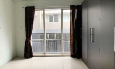 For Rent Town House at Bangka & Condition Semi Furnished HSE-A0331