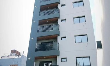 Espacioso y confortable departamento de dos ambientes con balcón a estrenar en la calle Monseñor Marcón 3433, San justo centro, a pocos metros de la a