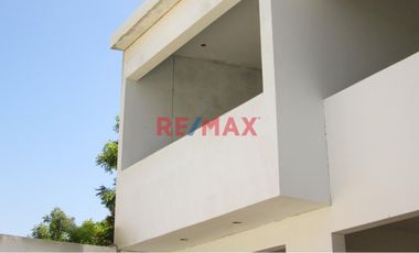 # 🏡 CASA ALGARROBO - Tu Hogar Ideal en La Mariposa ✨

🎯 **Oportunidad Única en Casco Gris**
Descubre esta excepcional casa de 207 m² construidos so