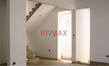 # 🏡 CASA ALGARROBO - Tu Hogar Ideal en La Mariposa ✨

🎯 **Oportunidad Única en Casco Gris**
Descubre esta excepcional casa de 207 m² construidos so