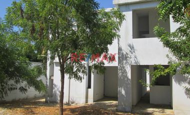 # 🏡 CASA ALGARROBO - Tu Hogar Ideal en La Mariposa ✨

🎯 **Oportunidad Única en Casco Gris**
Descubre esta excepcional casa de 207 m² construidos so
