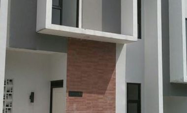 Ready Stock rumah dijual mewah elite cantik konsep ala villa Di Padasuka cicaheum