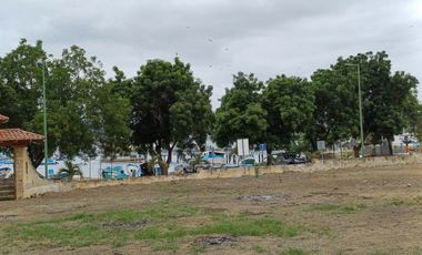 Se Vende Terreno para Desarrollar Cerca del Mar y Frente al Mar en Puerto Lopez