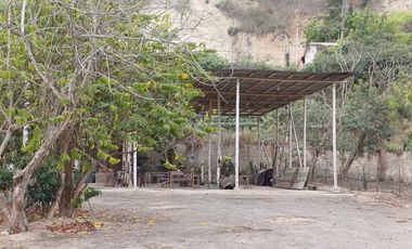 Se Vende Terreno para Desarrollar Cerca del Mar y Frente al Mar en Puerto Lopez