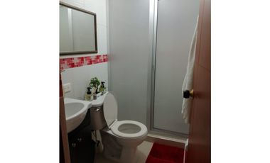 Venta de Casa de 190 m2 en 650 mill neg, en Mesitas del Colegio cund.