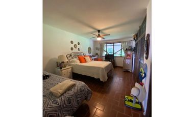 Se Vende casa frente al Mar