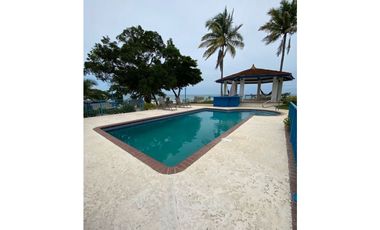 Se Vende casa frente al Mar