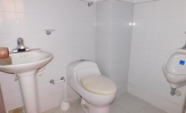 edificio en arriendo/venta en abajo. Cod V91050