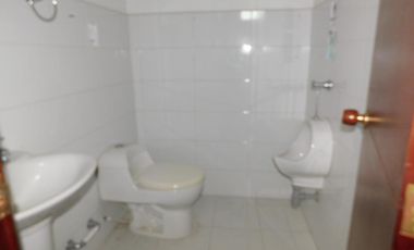 edificio en arriendo/venta en abajo. Cod V91050