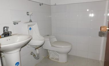 edificio en arriendo/venta en abajo. Cod V91050