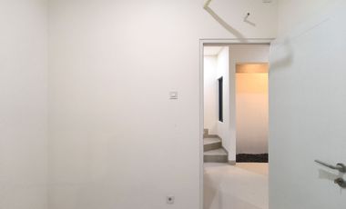 Rumah Modern 3 KT 12 Menit ke Gerbang Tol Dukuh 2 Siap Huni J-46347
