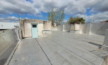 Departamento Tipo Casa en venta en Lanus Este