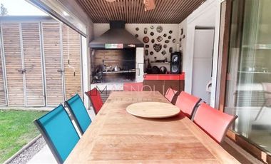OPORTUNIDAD! IMPECABLE, 3D/3B/3E, PISCINA, QUINCHO