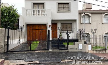 Duplex a la venta de 4 dormitorios en zona norte de Córdoba cerca de plazas