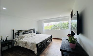 Apartamento Amoblado Sector Loma Los Benedictinos El Poblado