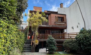 Venta Moderno Chalet 5 Ambientes en Villa Sarmiento