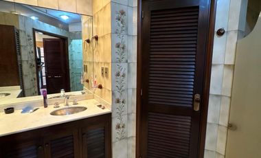 Venta Moderno Chalet 5 Ambientes en Villa Sarmiento