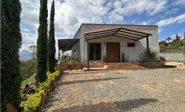 SE VENDE ESPECTACULAR FINCA EN SABANETA LA DOCTORA