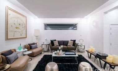 Luxury 2 Storey Modern Pool Villa