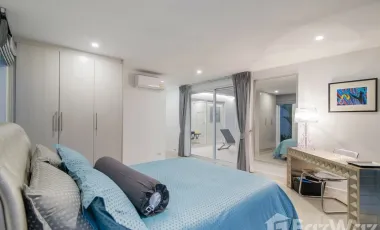 Luxury 2 Storey Modern Pool Villa