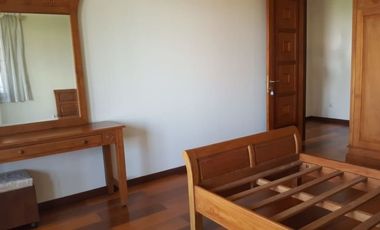 Rumah Besar Nyaman View Kota dan Gunung di Setiabudi