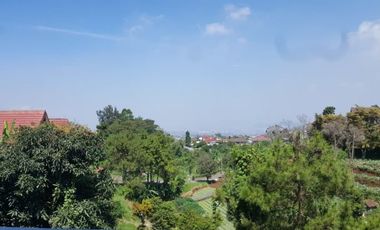 Rumah Besar Nyaman View Kota dan Gunung di Setiabudi