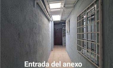 VENTA DE CASA CON ANEXO PARA ALQUILAR - EN LAS ACACIAS JUAN DIAZ
