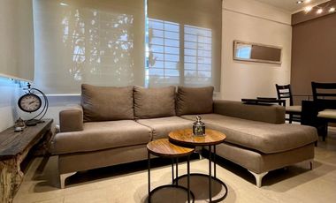Departamento de 3 AMBIENTES ubicado a 350 metros de la AV . Hipólito Yrigoyen .